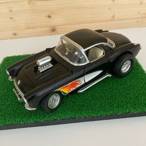 Road Legends 1957 Chevrolet Corvette Gasser 1:18 Diecast Car Black Hot Rod Flame